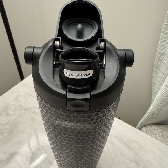 Owala FreeSip 30 oz Black Out of Bounds Golf Water Bottle Special Edition NWT - Picture 5 of 9